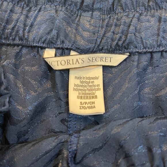 Victoria’s Secret Pajama Set Smallc - Picture 8 of 8